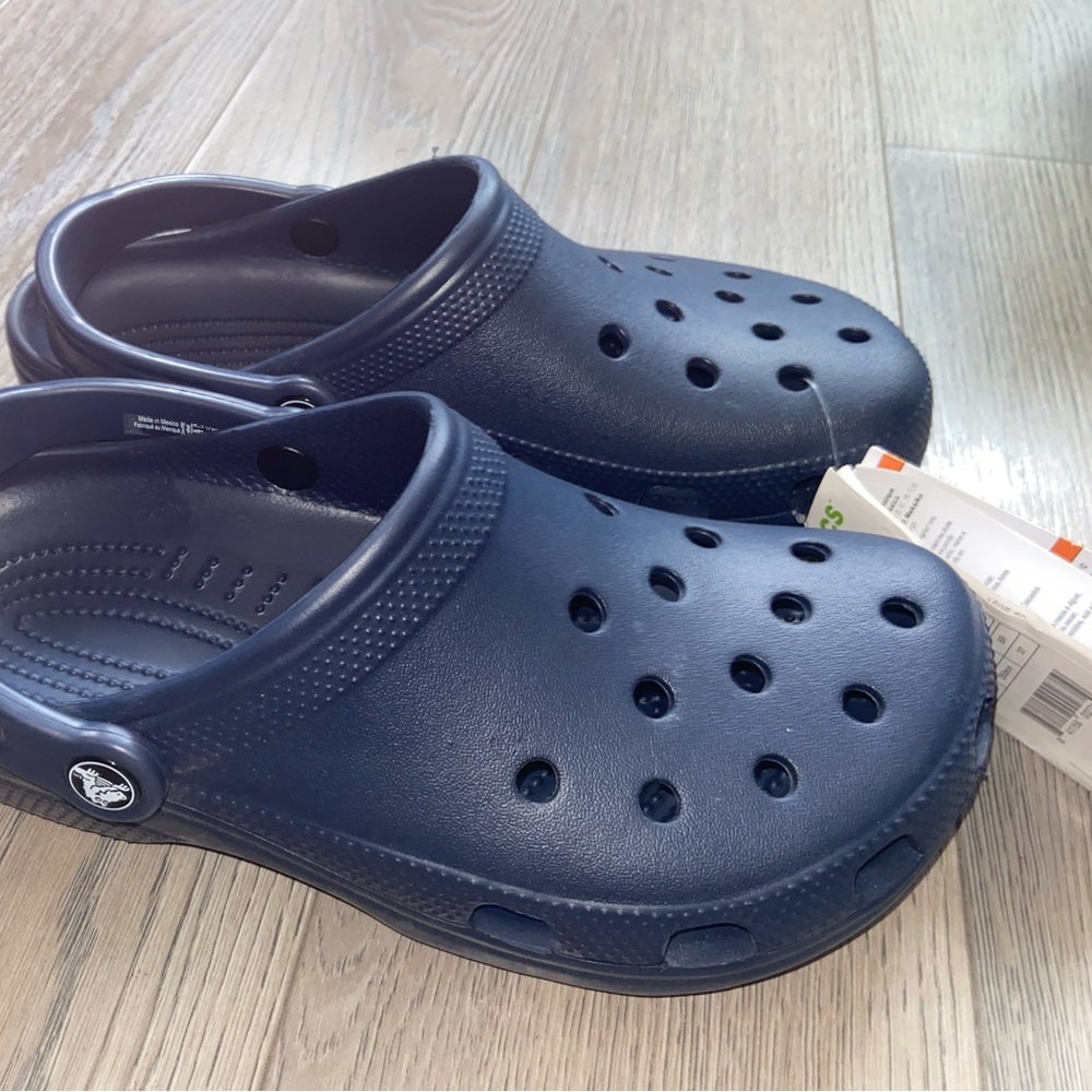 Navy blue crocs/clogs size 8w 6m